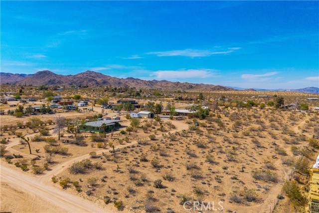 56011 Mira Street - Photo 1