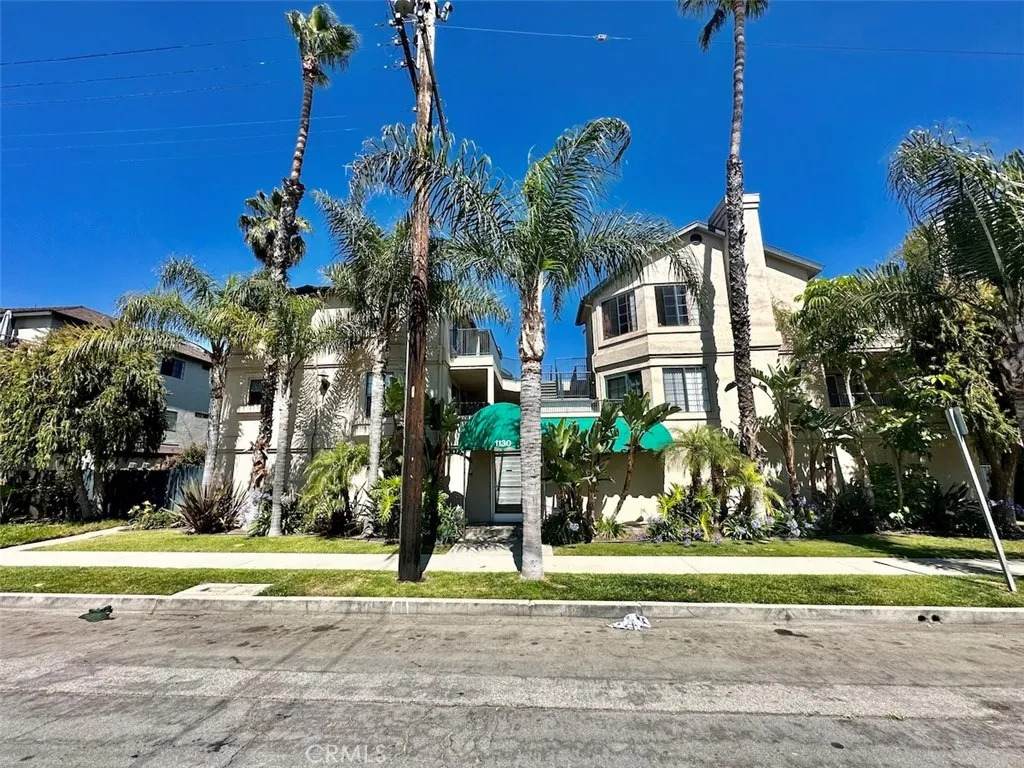 1130 Newport Avenue - Photo 1