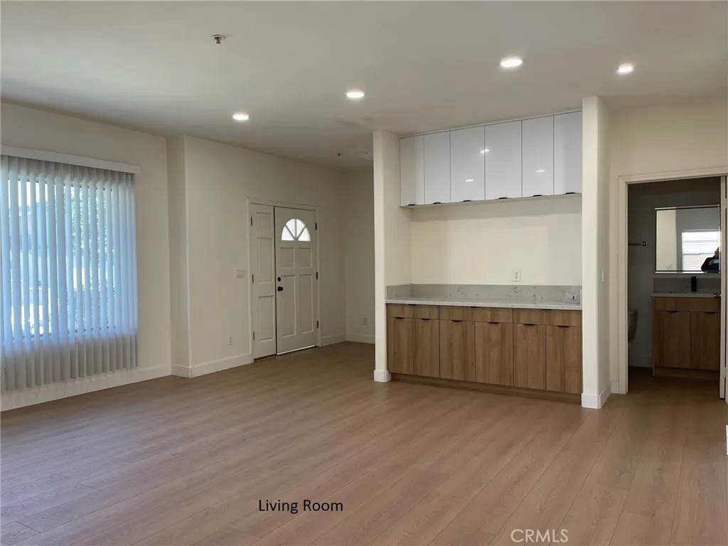 400 Broadway - Photo 1