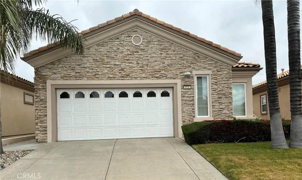 322 Brooklawn Drive - Photo 1