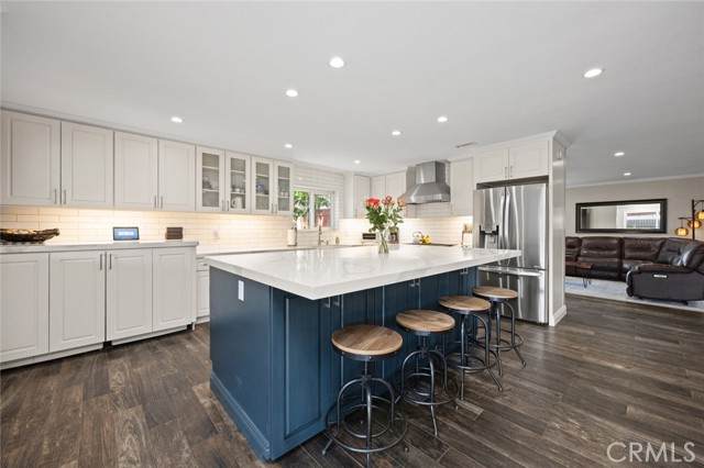 5681 Casa Loma Avenue - Photo 1
