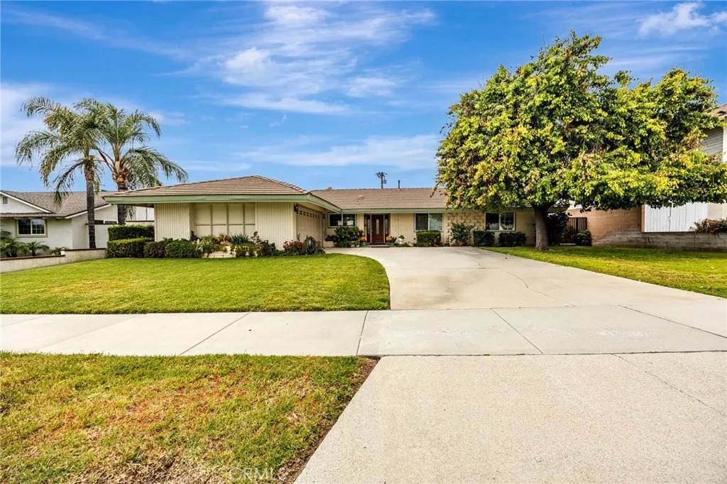 1363 San Antonio Ave - Photo 1
