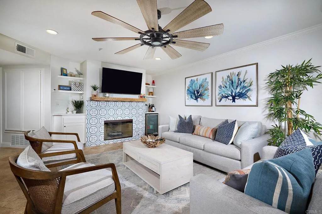 600 The Strand - Photo 1