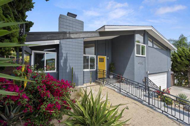 4862 Viane Way - Photo 1