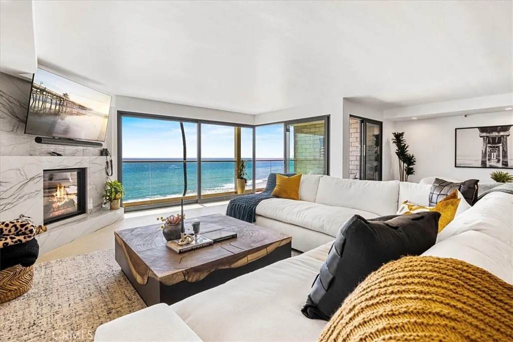 410 Corto Lane - Photo 1