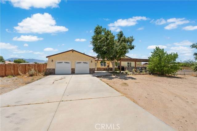 11138 Avenue R2 - Photo 1