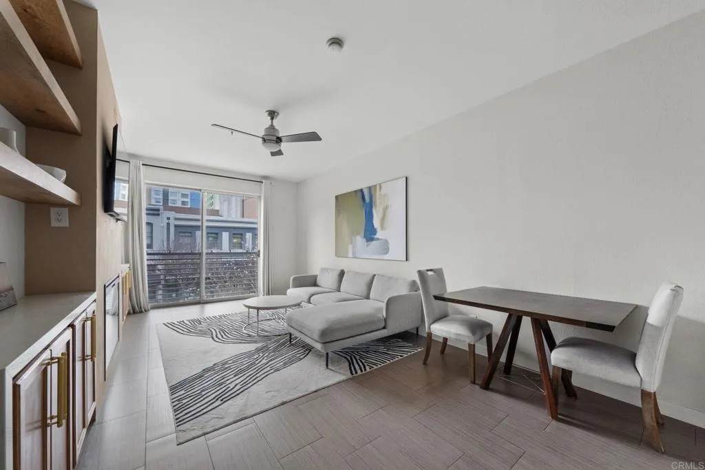 445 Island Avenue - Photo 1