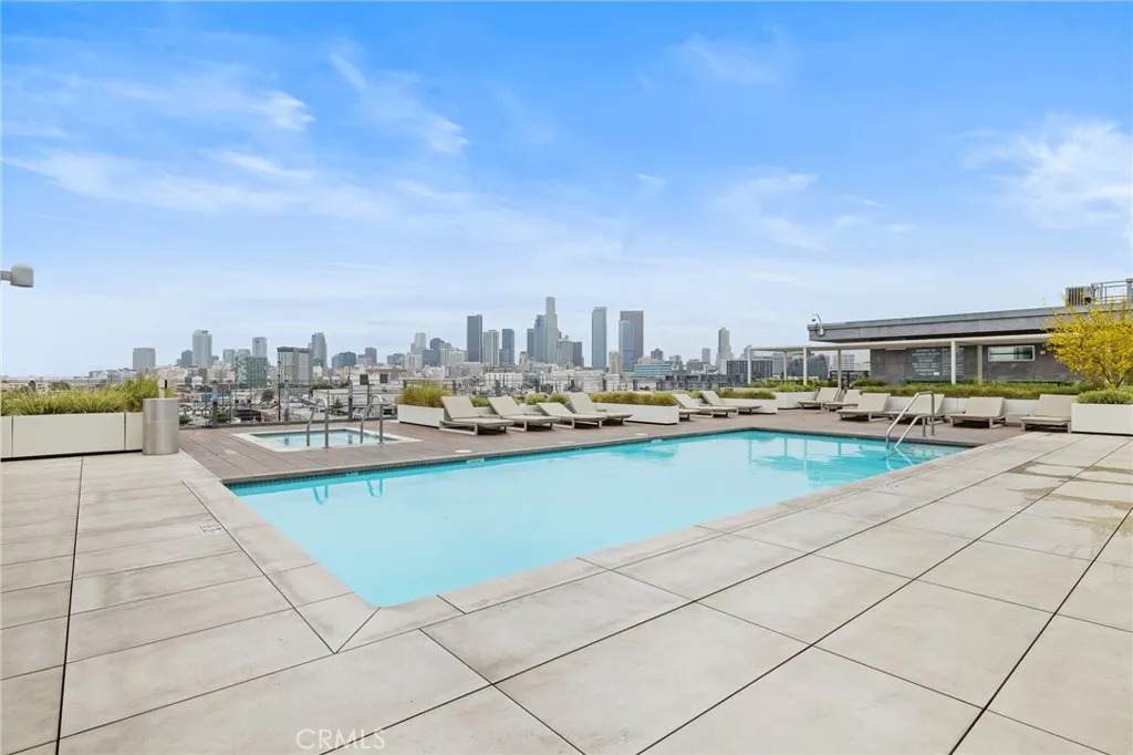 527 Molino Street - Photo 1