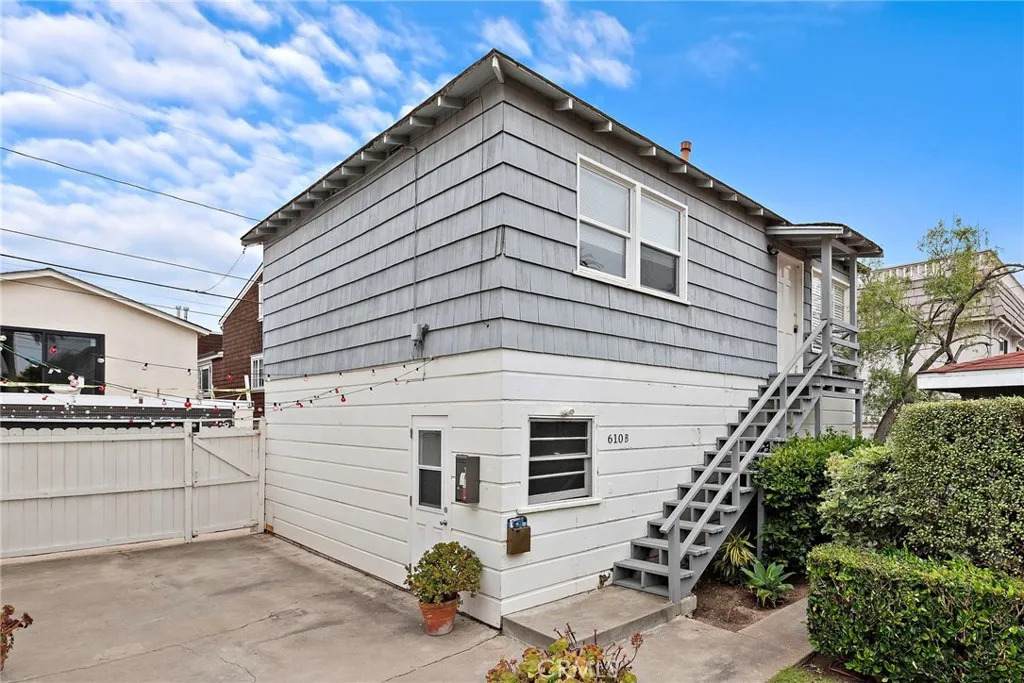 610 Marguerite Avenue - Photo 1