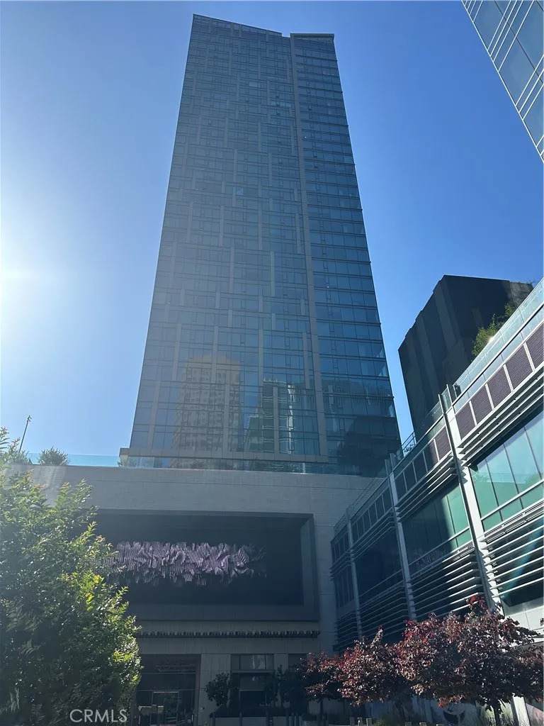 889 Francisco Street - Photo 1