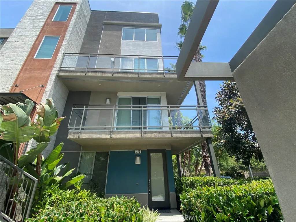 270 Rockefeller - Photo 1