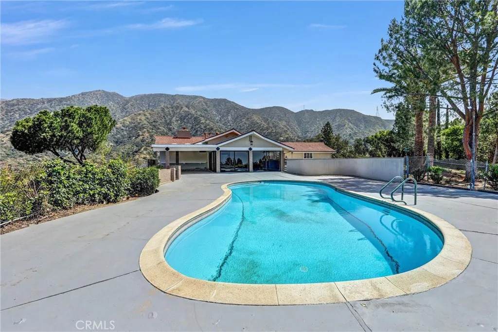 247 El Cielo Lane - Photo 1