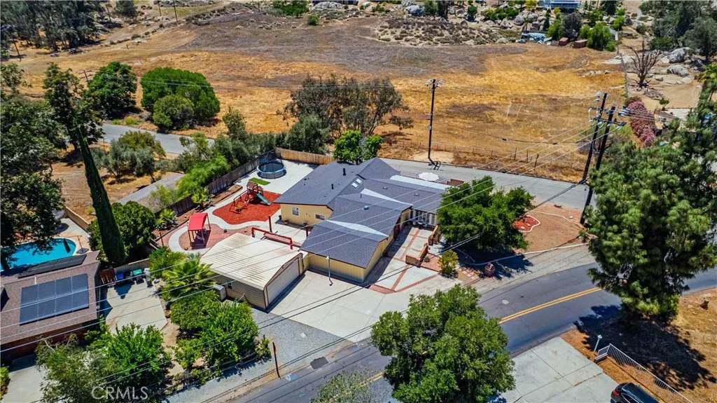 41257 Crest Drive - Photo 1