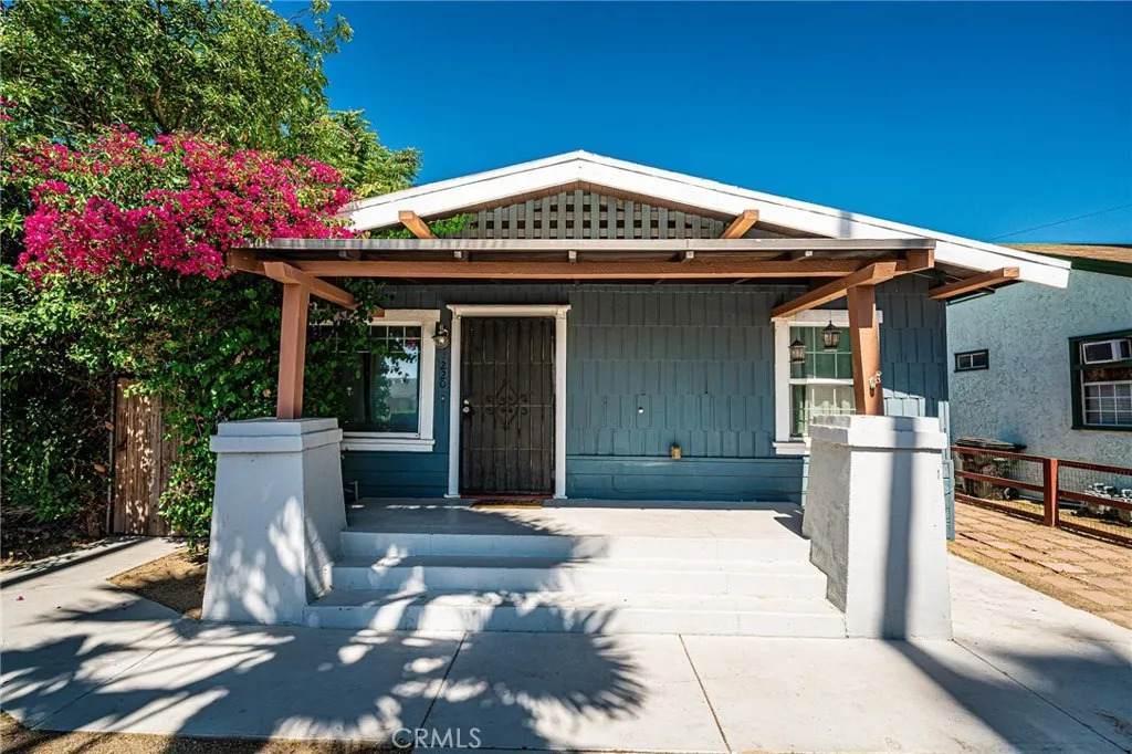 220 Palm Place - Photo 1