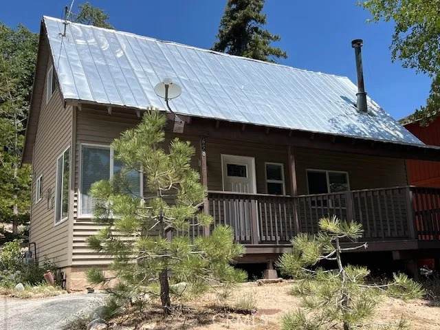 658 Dahlia Drive - Photo 1