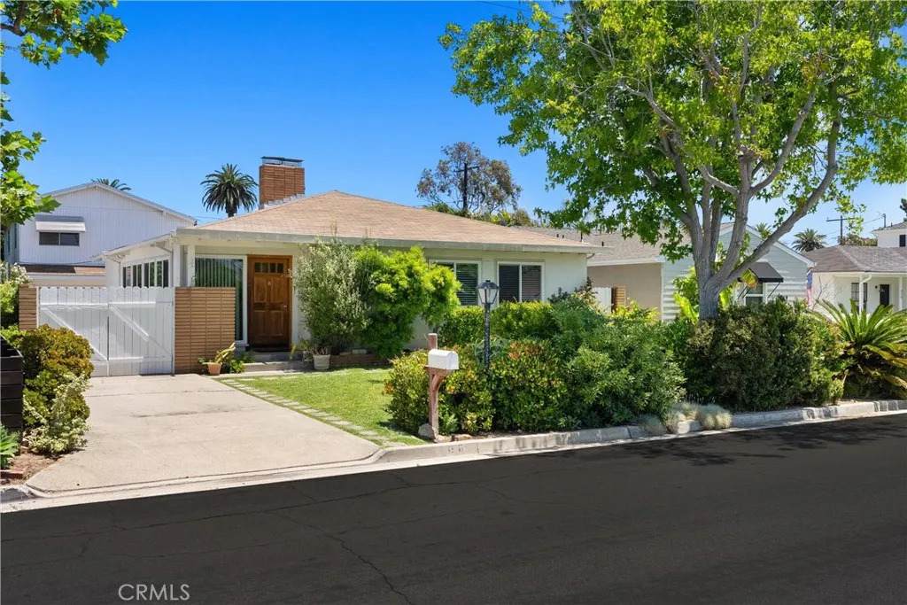 308 Flower Street - Photo 1