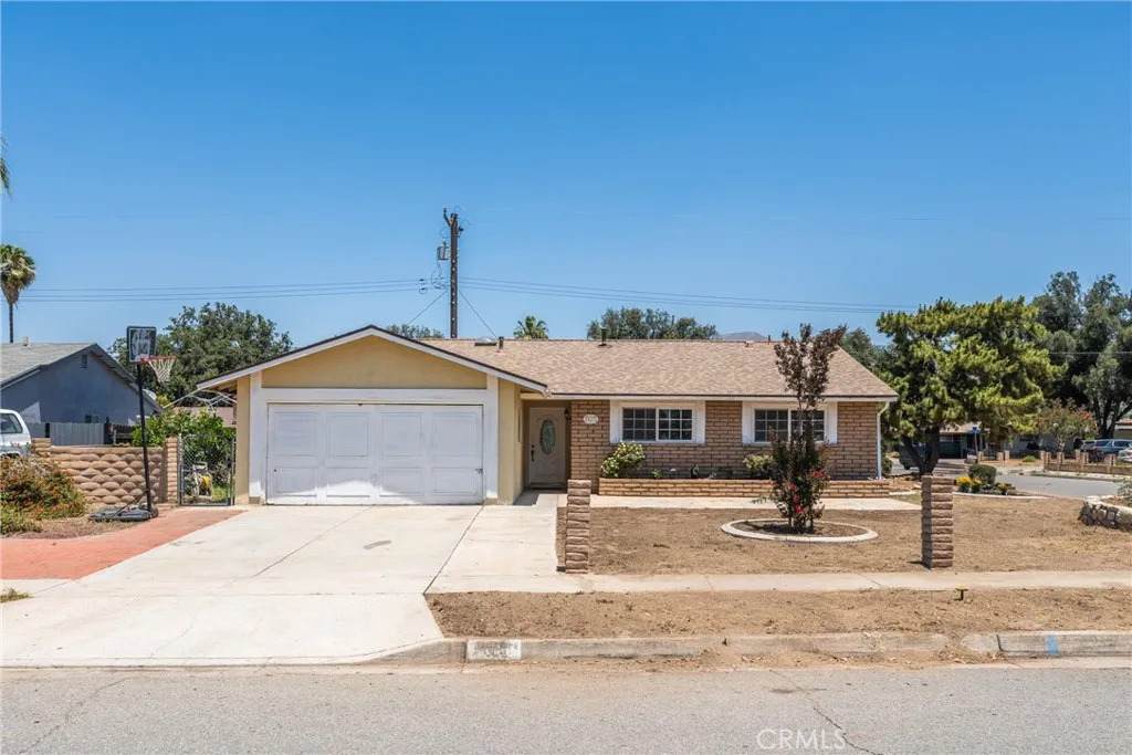 413 Doyle Avenue - Photo 1