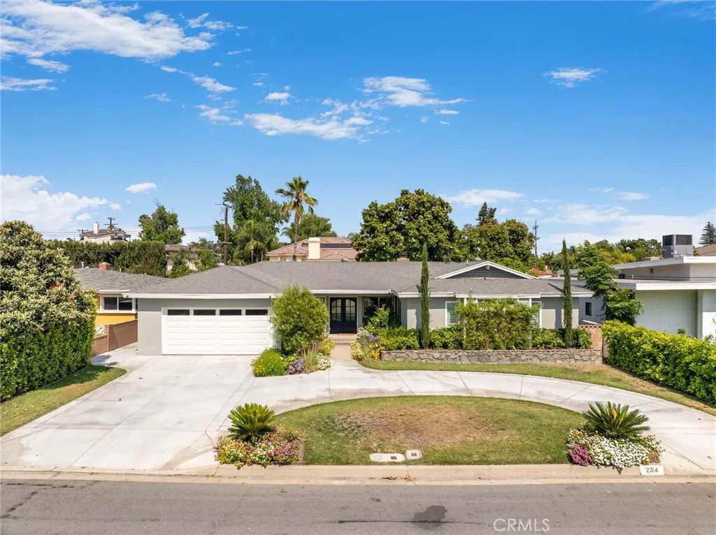 2314 Lee Avenue - Photo 1