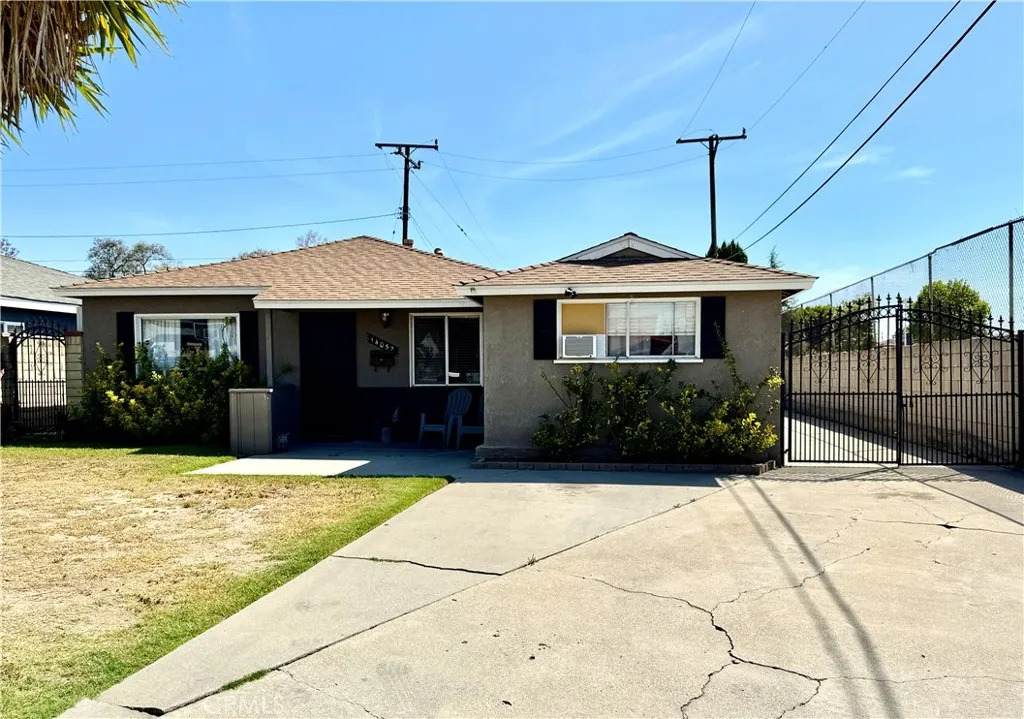 14052 Reis Street - Photo 1