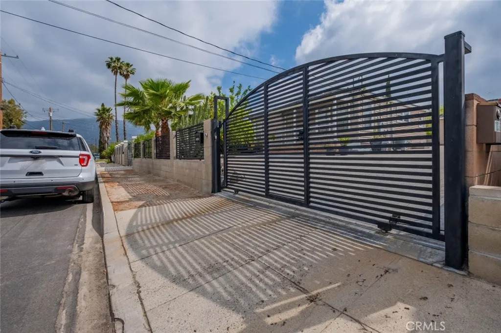 10404 Jardine Avenue - Photo 1