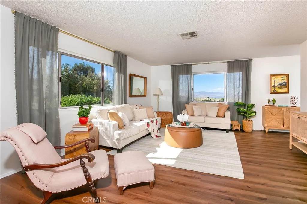 46404 Kings Canyon Road - Photo 1