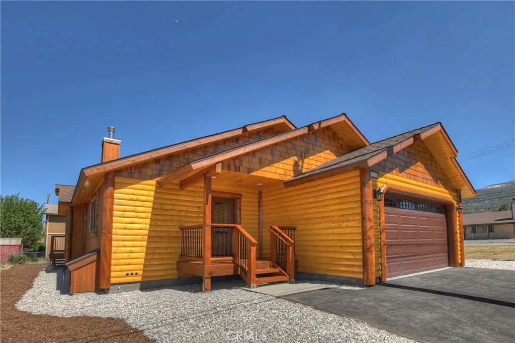 878 Fir Lane - Photo 1
