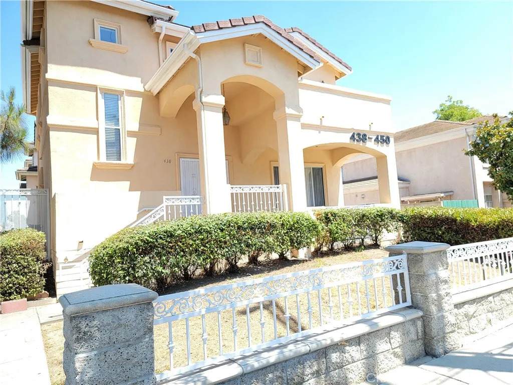 438 Sefton Avenue - Photo 1