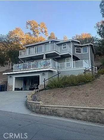 2762 Oak Shores Drive - Photo 1