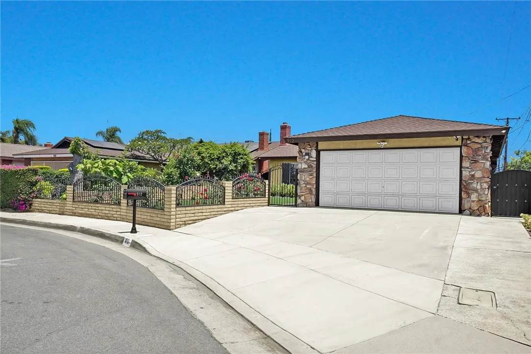 912 Jacmar Drive - Photo 1