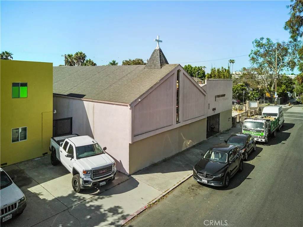 602 Broadway Street - Photo 1