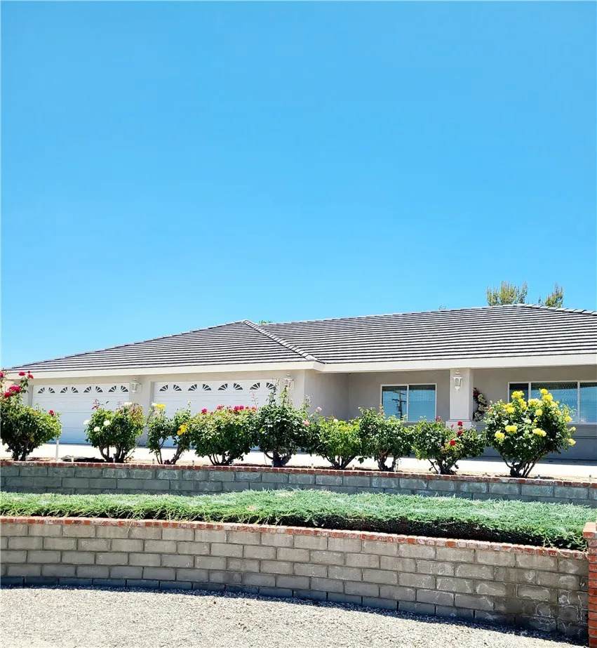325 Canyon Road - Photo 1