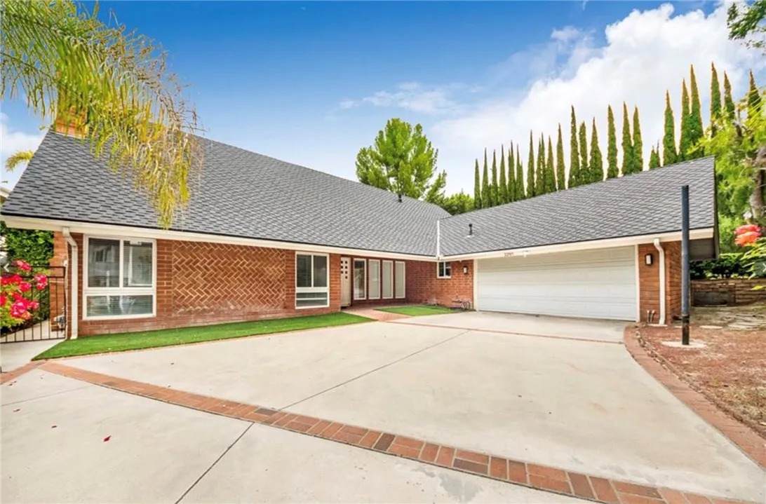 22905 De Kalb Drive - Photo 1
