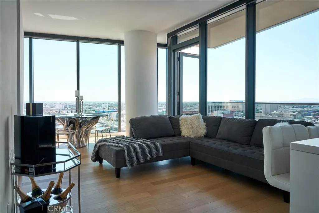 1200 Figueroa - Photo 1