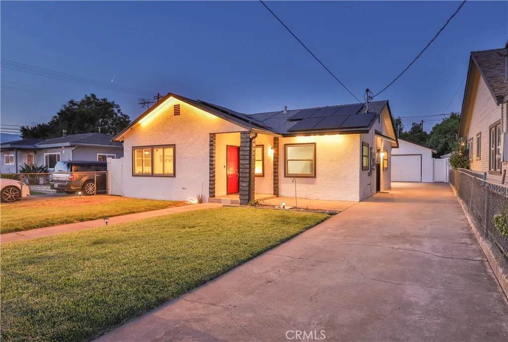 1024 Lawton Street - Photo 1
