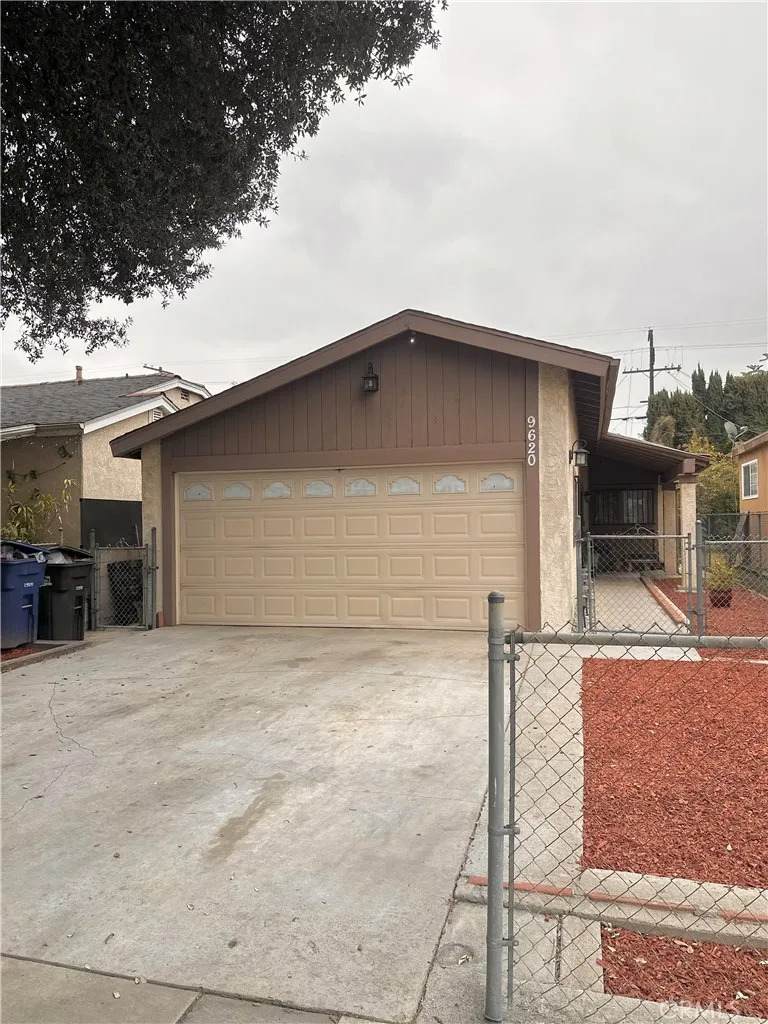 9620 San Vincente Avenue - Photo 1