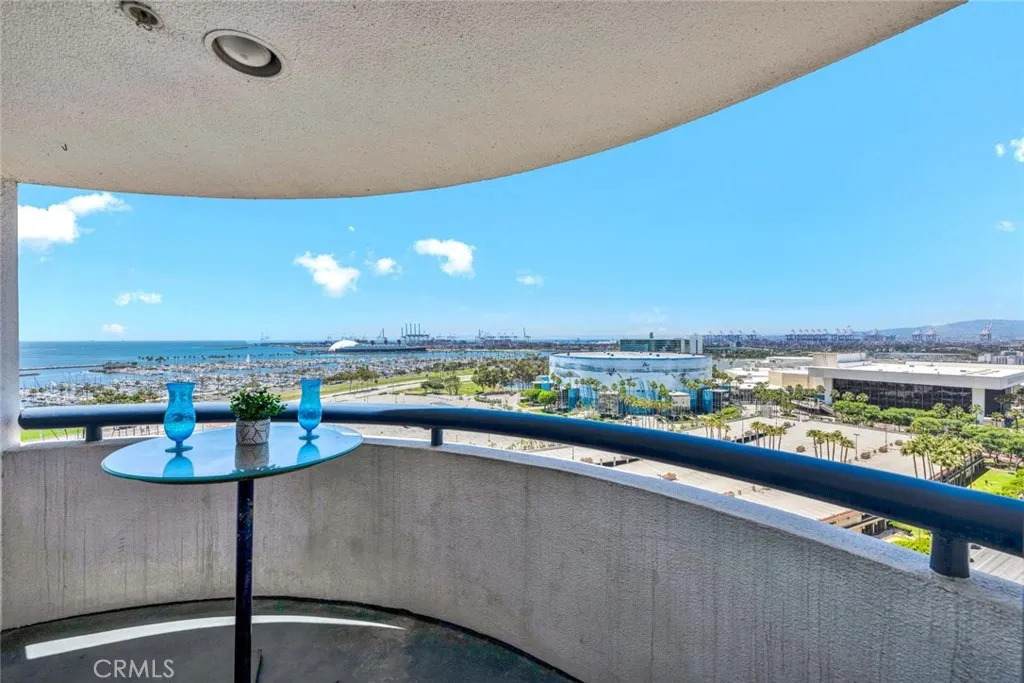 525 Seaside Way - Photo 1