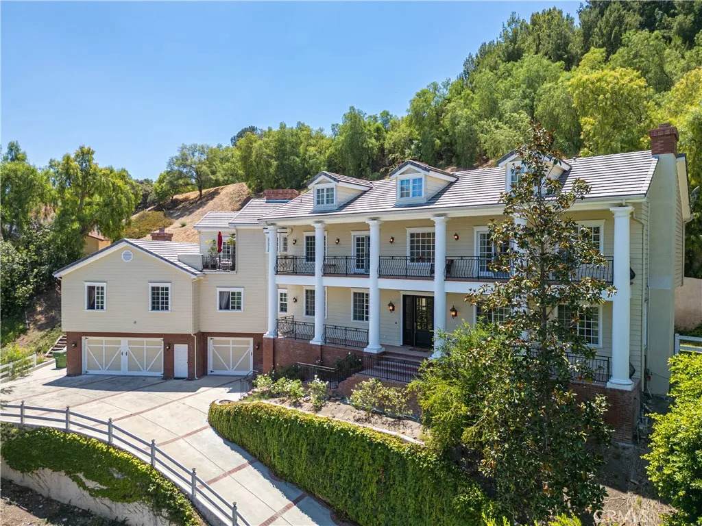 9 Zanja Lane - Photo 1