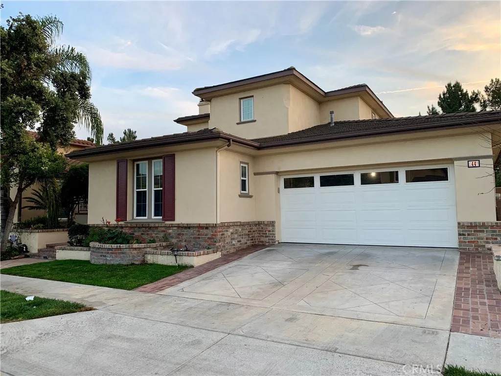 44 Whitford - Photo 1