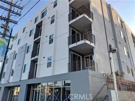 7343 Reseda Boulevard - Photo 1