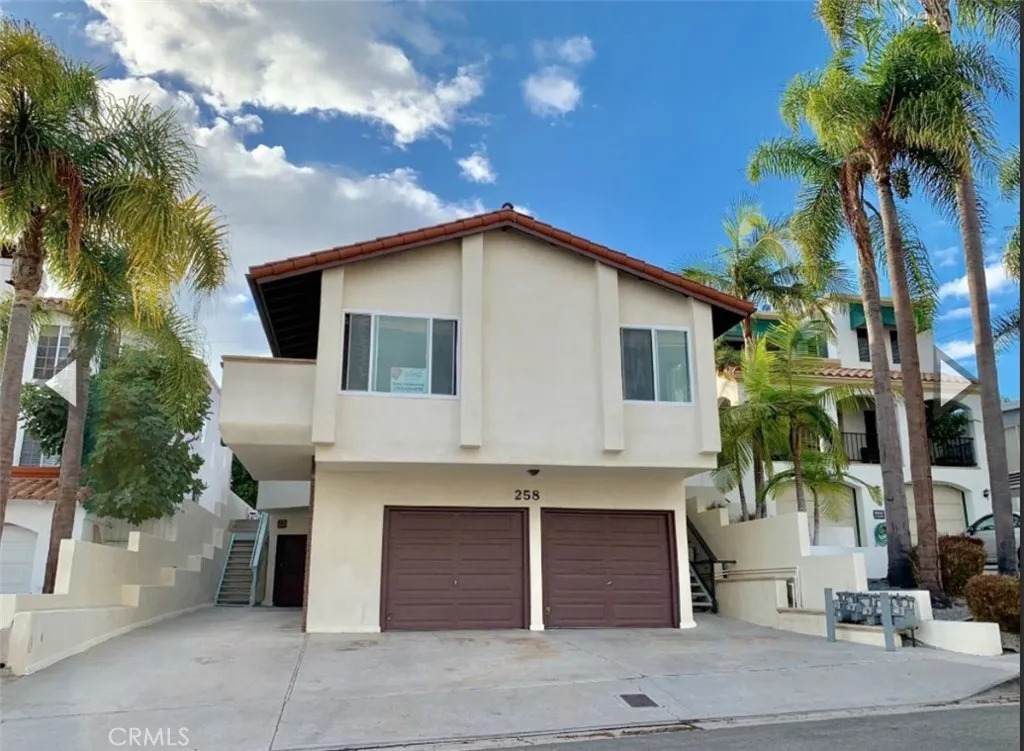 258 Avenida Victoria - Photo 1