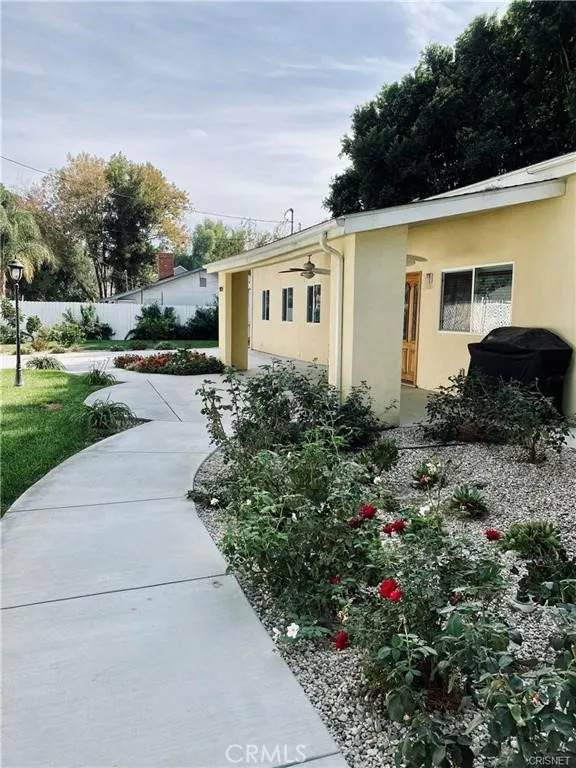 19238 Arminta - Photo 1