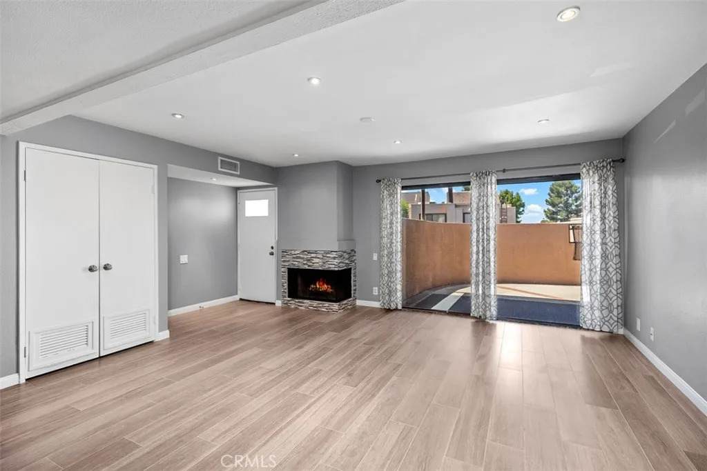 25761 Le Parc - Photo 1