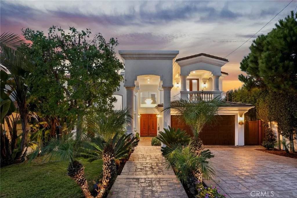 1043 9th Street - Photo 1