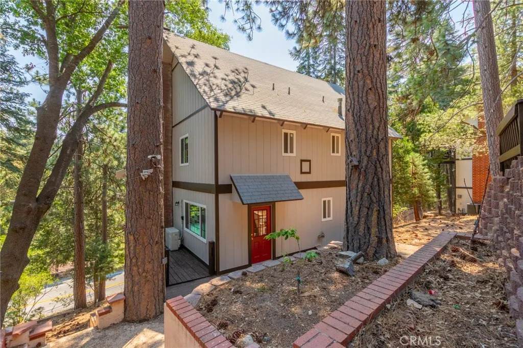 260 Fairway Drive - Photo 1