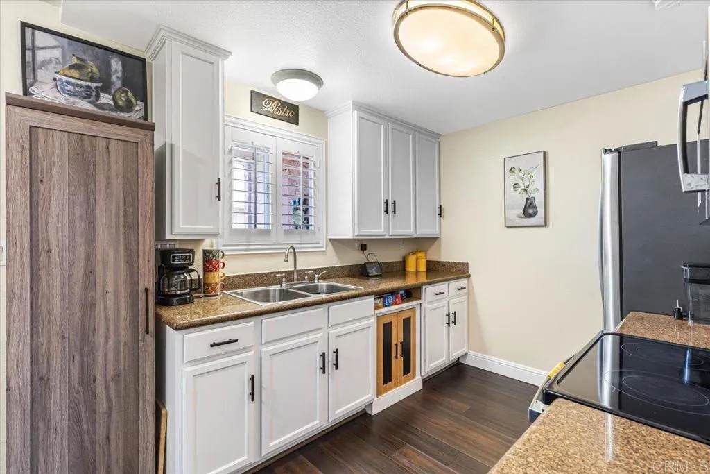 695 Sea Vale Street - Photo 1