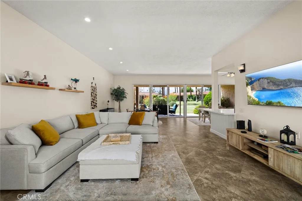 76915 Roadrunner Drive - Photo 1