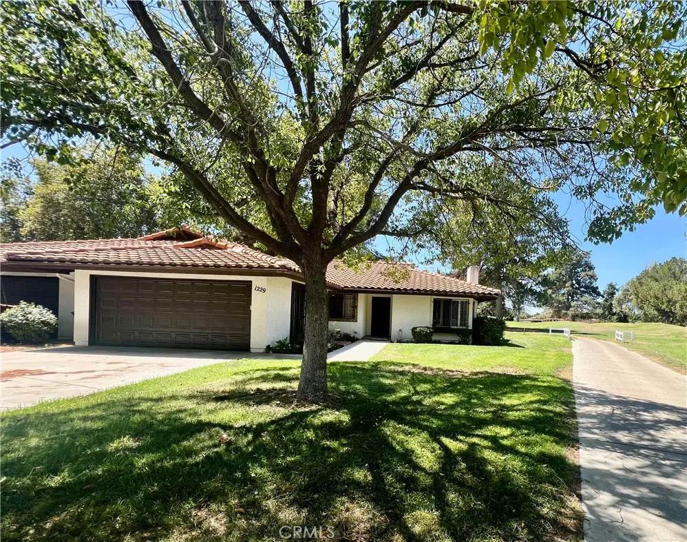 1229 Seven Hills Dr - Photo 1