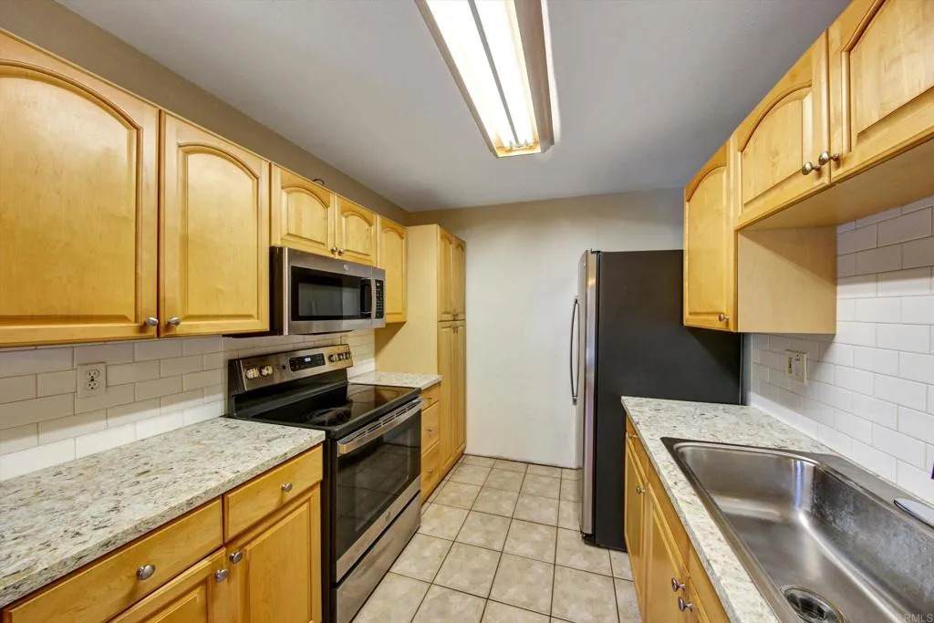 1420 Hilltop Drive - Photo 1