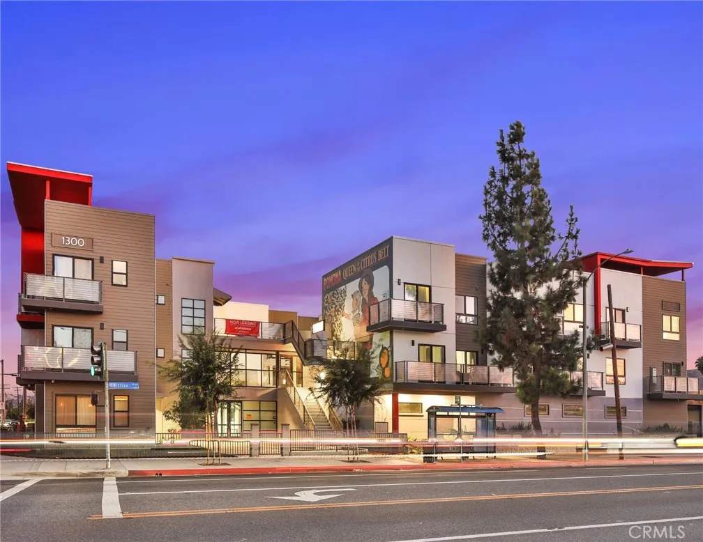 1300 Mission Boulevard - Photo 1