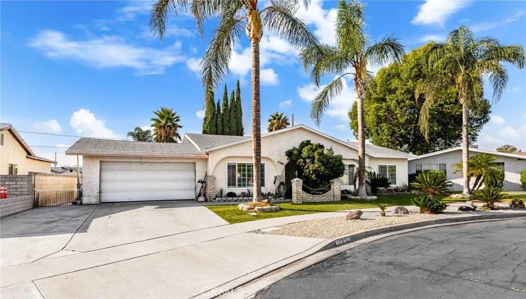 17055 Manzanita - Photo 1